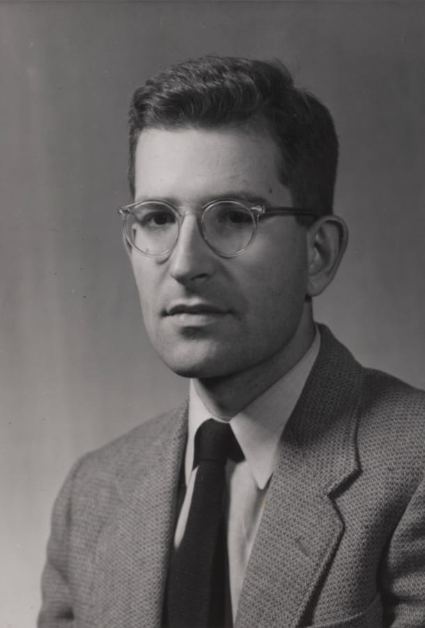 Portrait photograph of Noam Chomsky (1961)